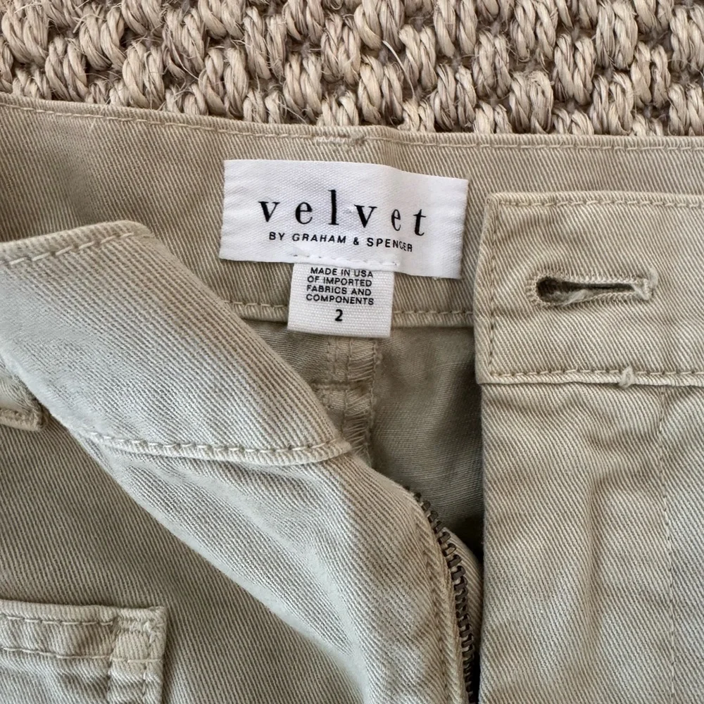 Brylie Pant - Velet by Graham & Spencer NWOT subtle barrel leg cut - Picture 4 of 4